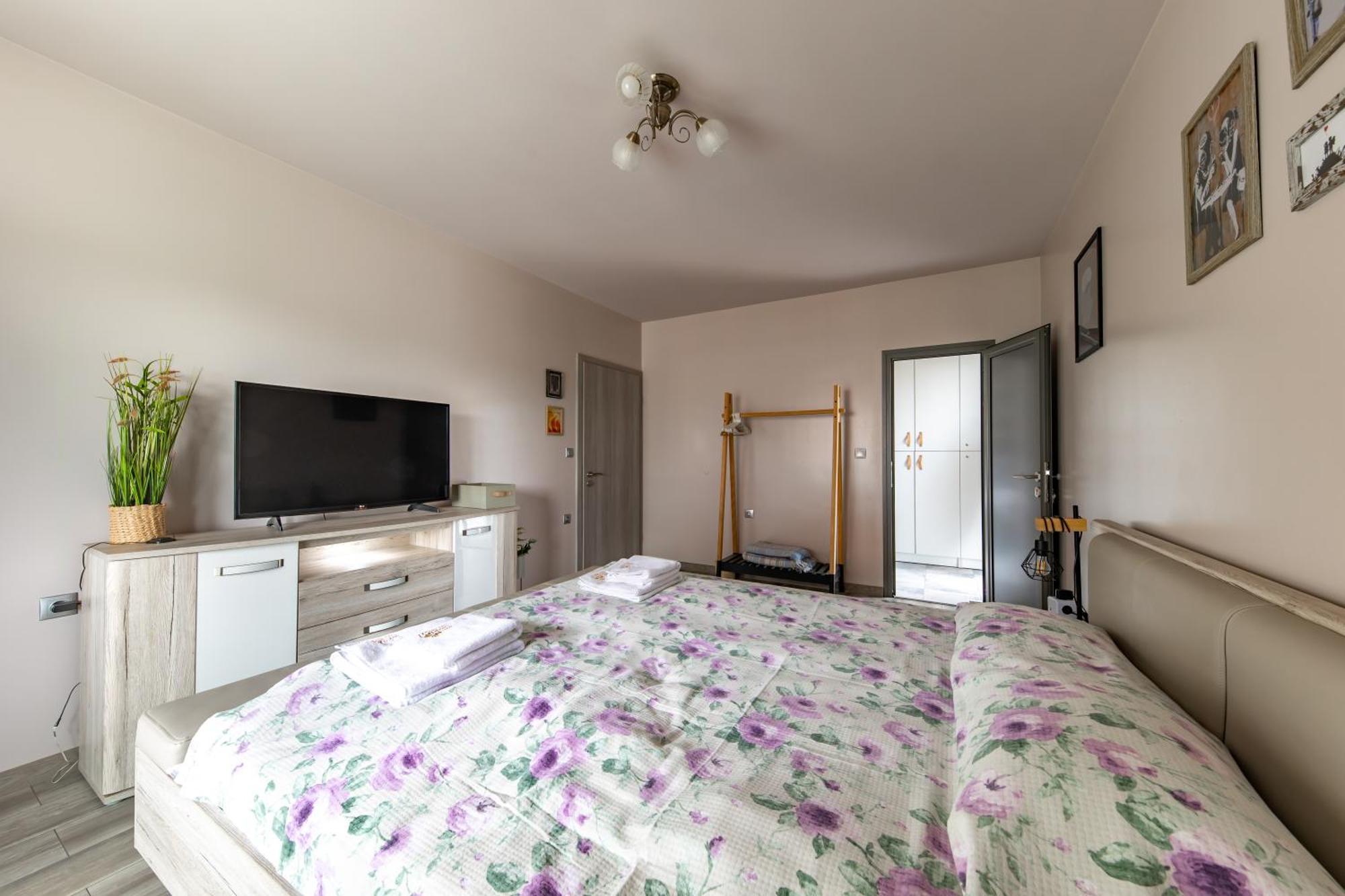 Happy Town Apartments Велико-Тырново Экстерьер фото